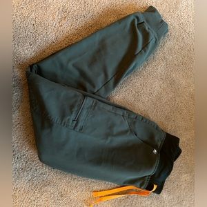 NWOT  Figs Womens Green Scrub set size small